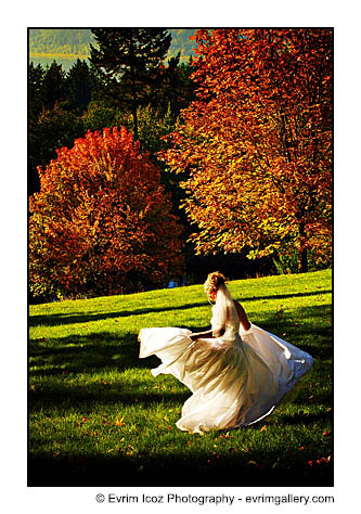 Bridal Veil Oregon Hood River Fall Wedding and Colors