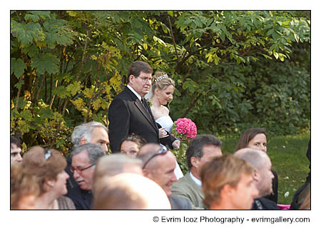 Bridal Veil Oregon Hood River Fall Wedding and Colors