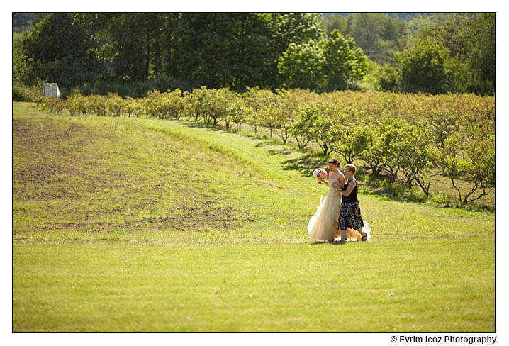 Kruger's Farm Wedding at Sauvie Island