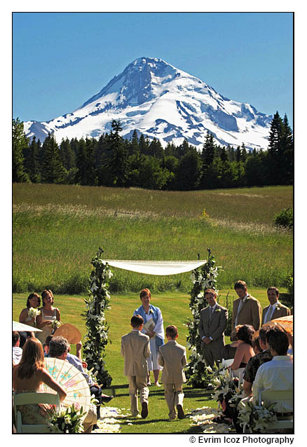 Portland Oregon Outdoor Wedding