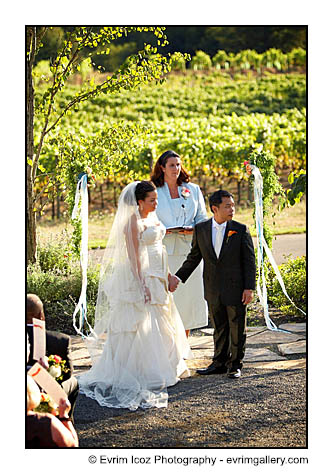 Oregon Vineyard Wedding